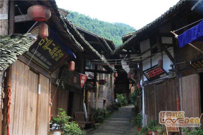 信陵君魏无忌率五国联军击退秦国蒙骜大军,后来贪恋酒色自毁而死